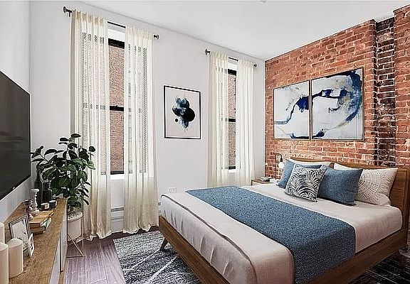 4th image of 640 10th Ave #2B