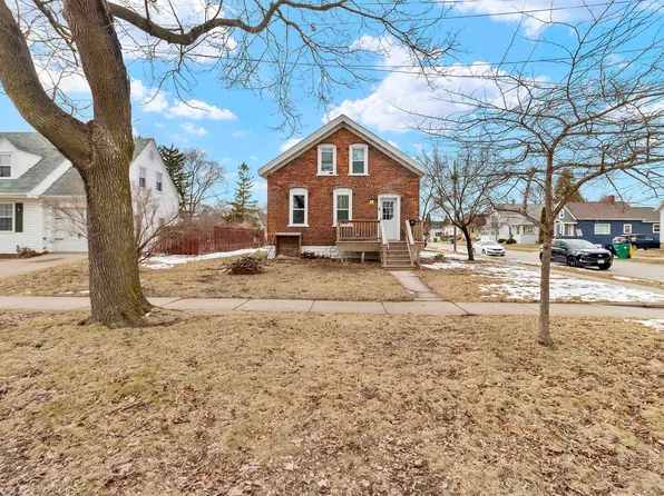 132 Oak St, Green Bay, WI 54303