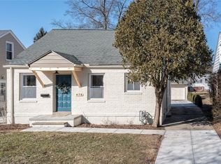 478 Huntmere Dr, Bay Village, OH