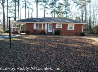 1323 Greenview Dr, Griffin, GA 30224