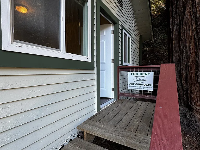 14860 River Rd #13 — Photo 2