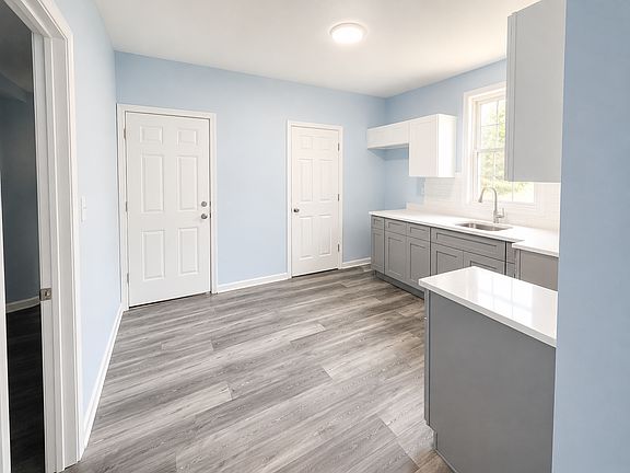 2nd image of 415 13th Ave #3B