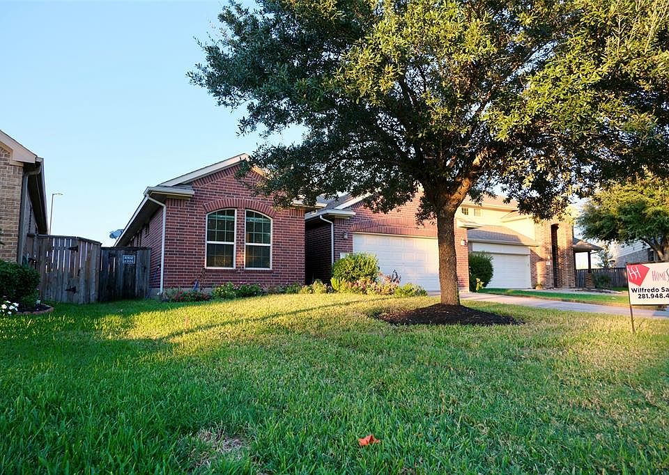 1st image of 27514 Frazier Rock Ct