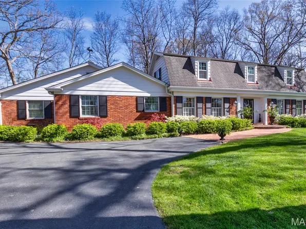 31 Portland Dr, Saint Louis, MO 63131