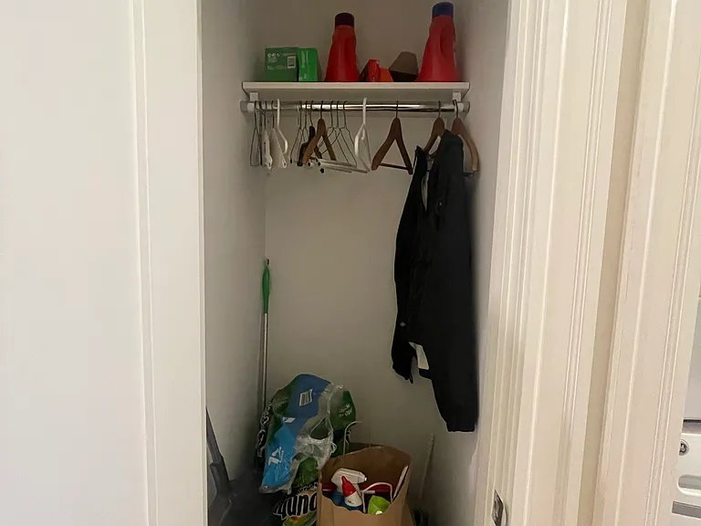 470 Green St #4 — Photo 9