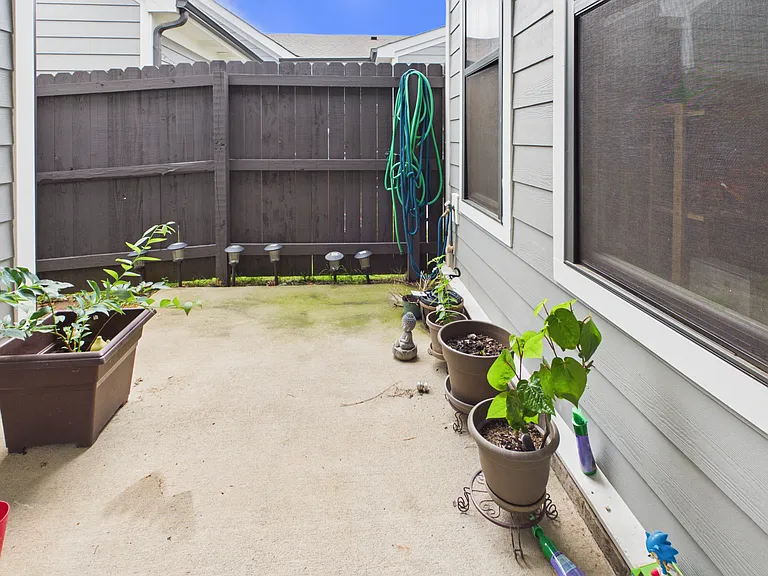 10163 Meeting House Dr NW — Photo 18
