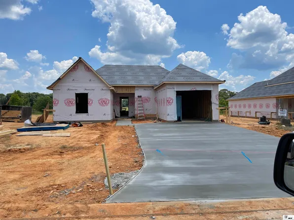 208 Meadows Dr, Choudrant, LA 71227