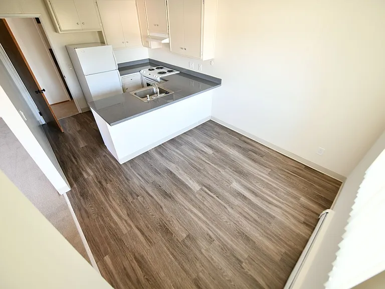 65 Thornton St — Photo 7