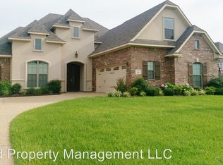 413 Long Acre Dr, Bossier City, LA 71111