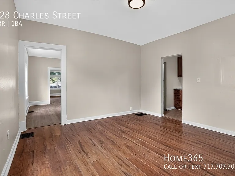 128 Charles St — Photo 5