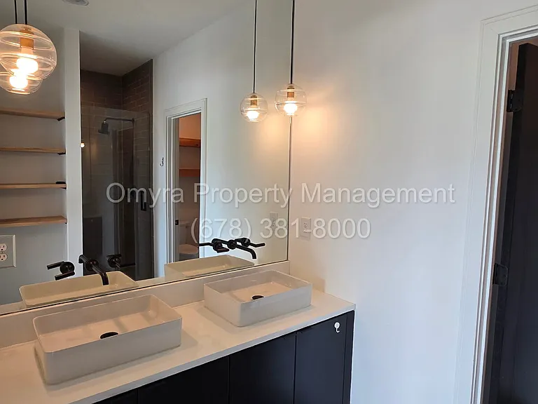 1307 Glenwood Ave SE — Photo 10