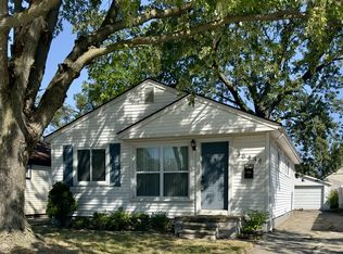 30448 Palmer Blvd, Madison Heights, MI 48071