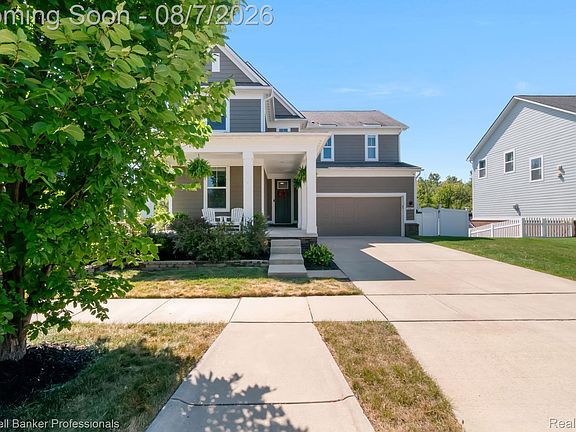 3rd image of 50477 Eisenhower Dr