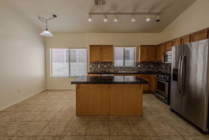 258 E Camino Limon Verde — Photo 6