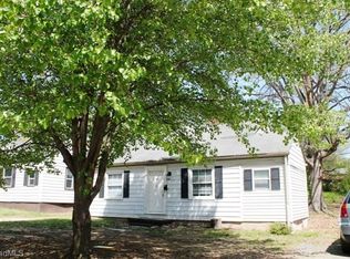 2717 Ivy Ave, Winston Salem, NC 27105