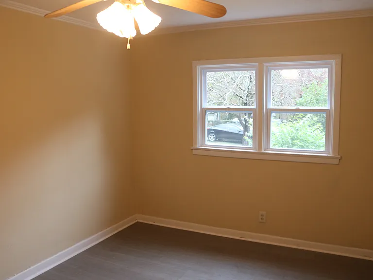 2301 Brooks Ave — Photo 9