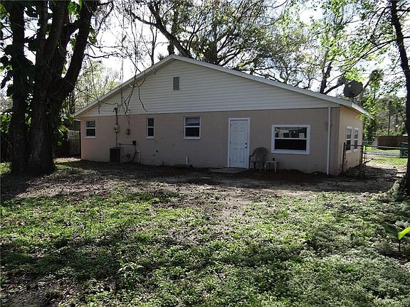 3rd image of 529 Elsie Ave