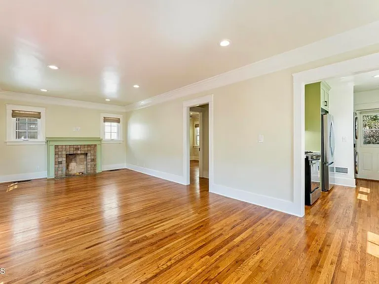 520 S Los Robles Ave #4 — Photo 10