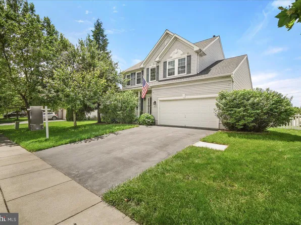 18219 Prestwick Dr, Hagerstown, MD 21740