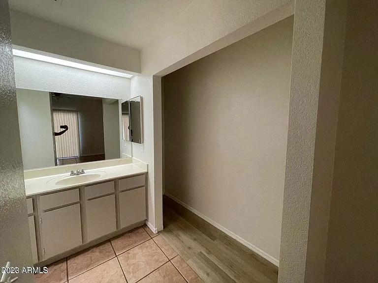 2035 S Elm St #117 — Photo 15