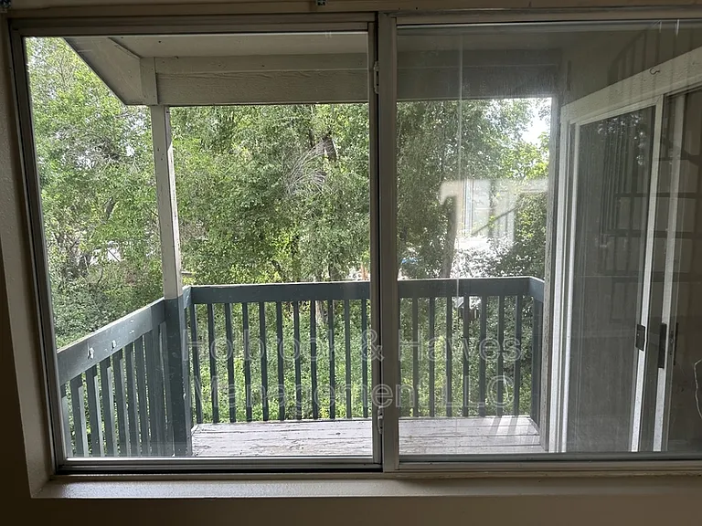 4531 Boardwalk Dr W #W-W-9 — Photo 10