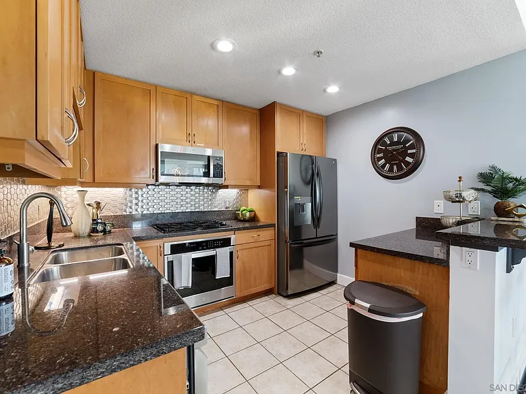850 Beech St #511 — Photo 10