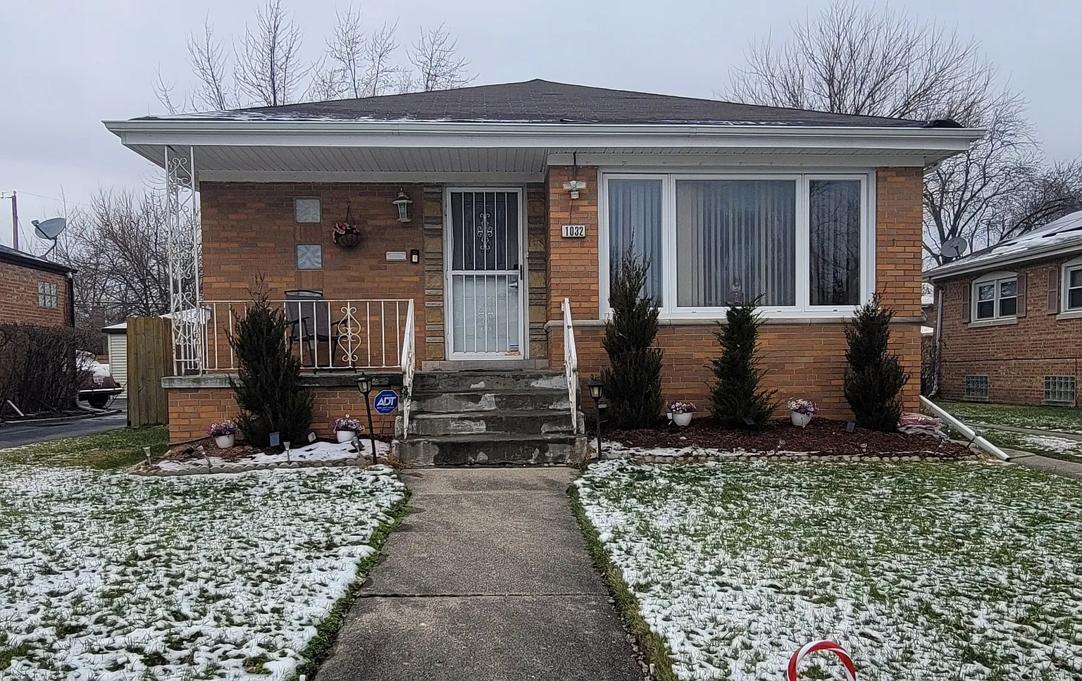 1032 E 156th Pl photo 1