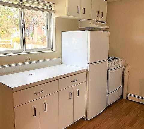 4th image of 62 E 21st St Floor 2