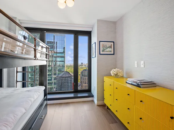 111 West 56th Street image 7 of 11