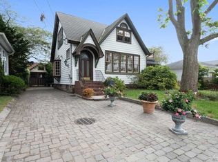 2815 Carnation Ave, Baldwin, NY 11510