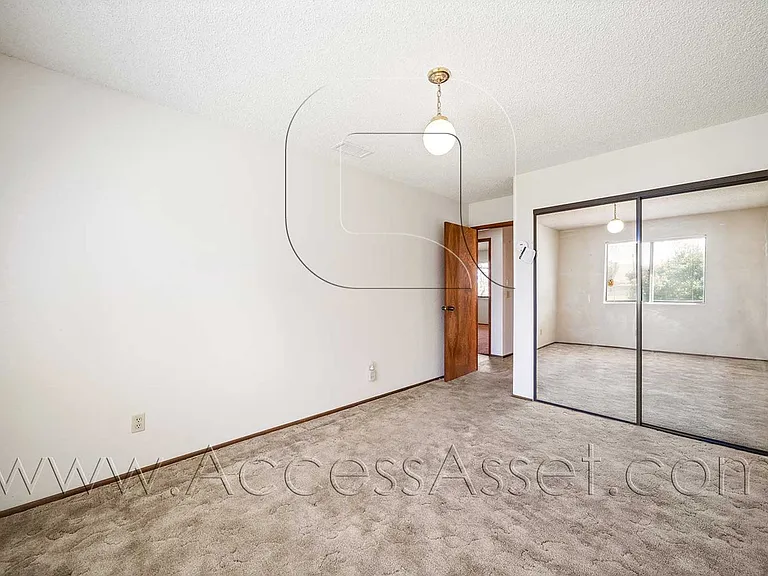 21825 Canyon Dr — Photo 16