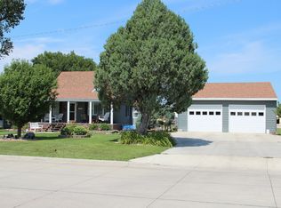 850 W 3rd St, Winner, SD 57580