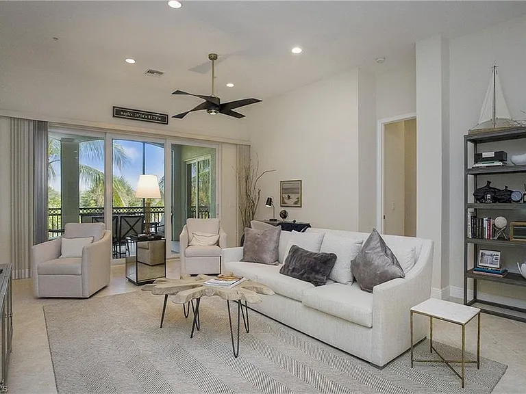 9239 Tesoro Ln #3-203 — Photo 8