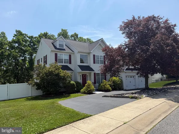 112 Spring Valley Way, Aston, PA 19014