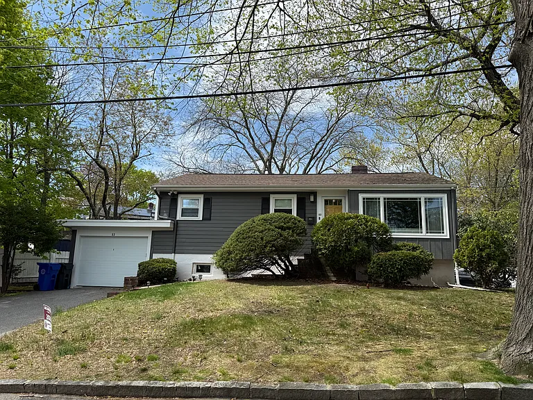 53 Dickson Ave — Photo 1