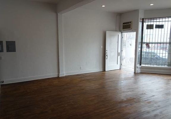 4th image of 2518 James M Wood Blvd