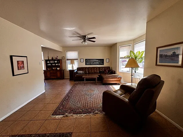 2 bed, 1092 sqft, $2,150 — Photo 3