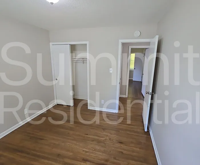 5210 Steuben Dr — Photo 13