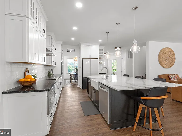 15 Grove Ln — Photo 15