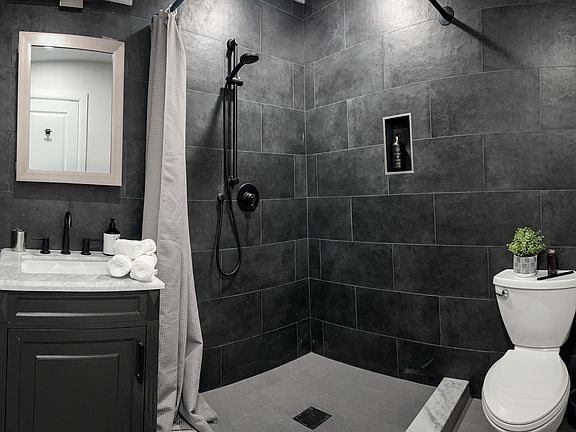 5th image of 723 53rd St