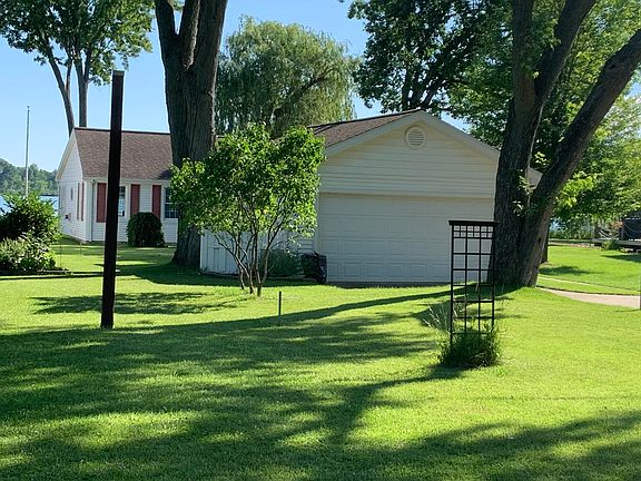 4th image of 1000 Lakeview Dr