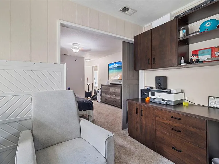 5776 Augusta Cir — Photo 17