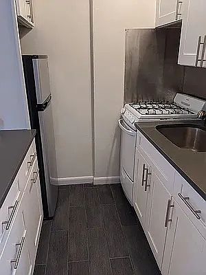 2nd image of 342 E 49th St APT 2C