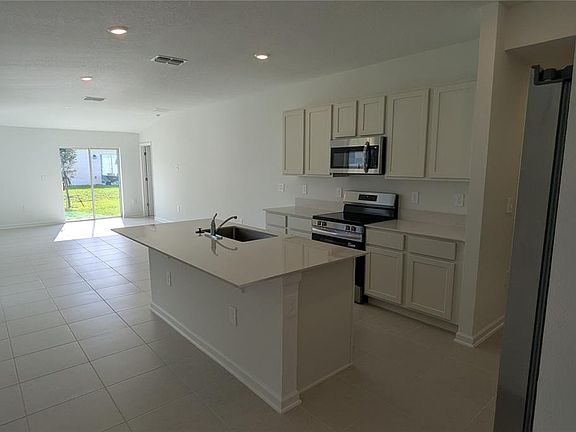 3rd image of 1924 Wilder Way