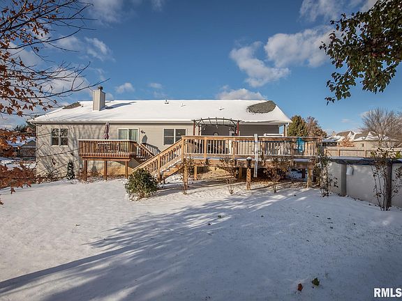 2nd image of 304 Pearsall Dr