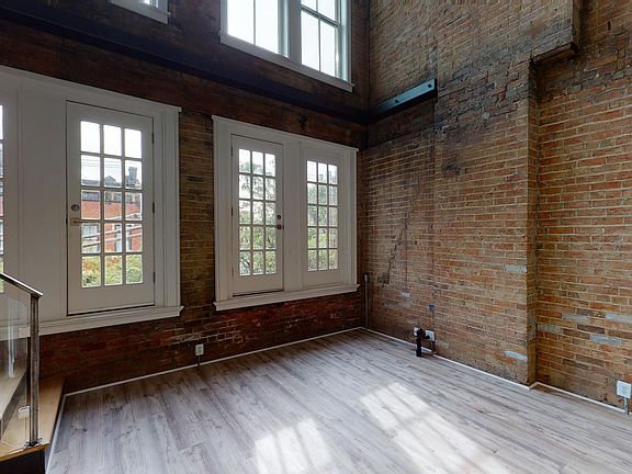 3rd image of 1710 Elm St #3F