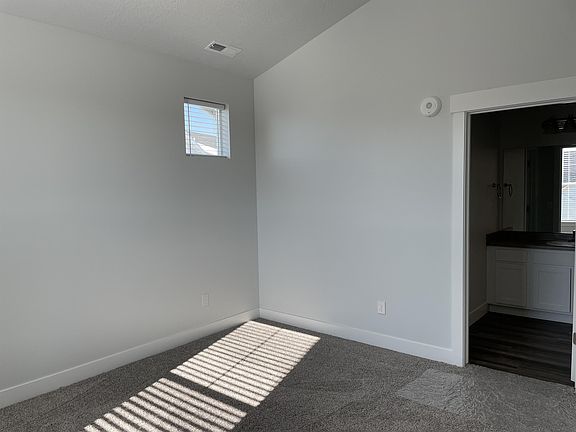 5th image of 302 W 435 N #R302