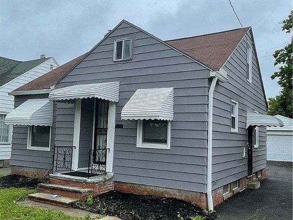 3rd image of 16301 Glendale Ave