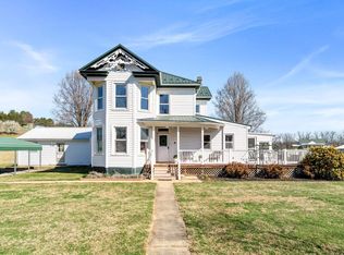 25 Tilt Hammer Cir, Staunton, VA 24401