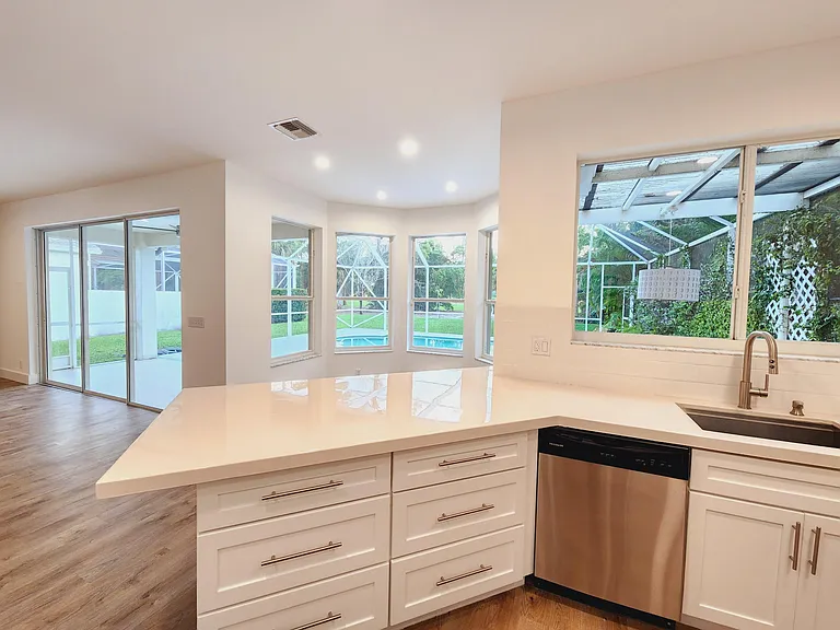 15188 Oak Chase Ct — Photo 5